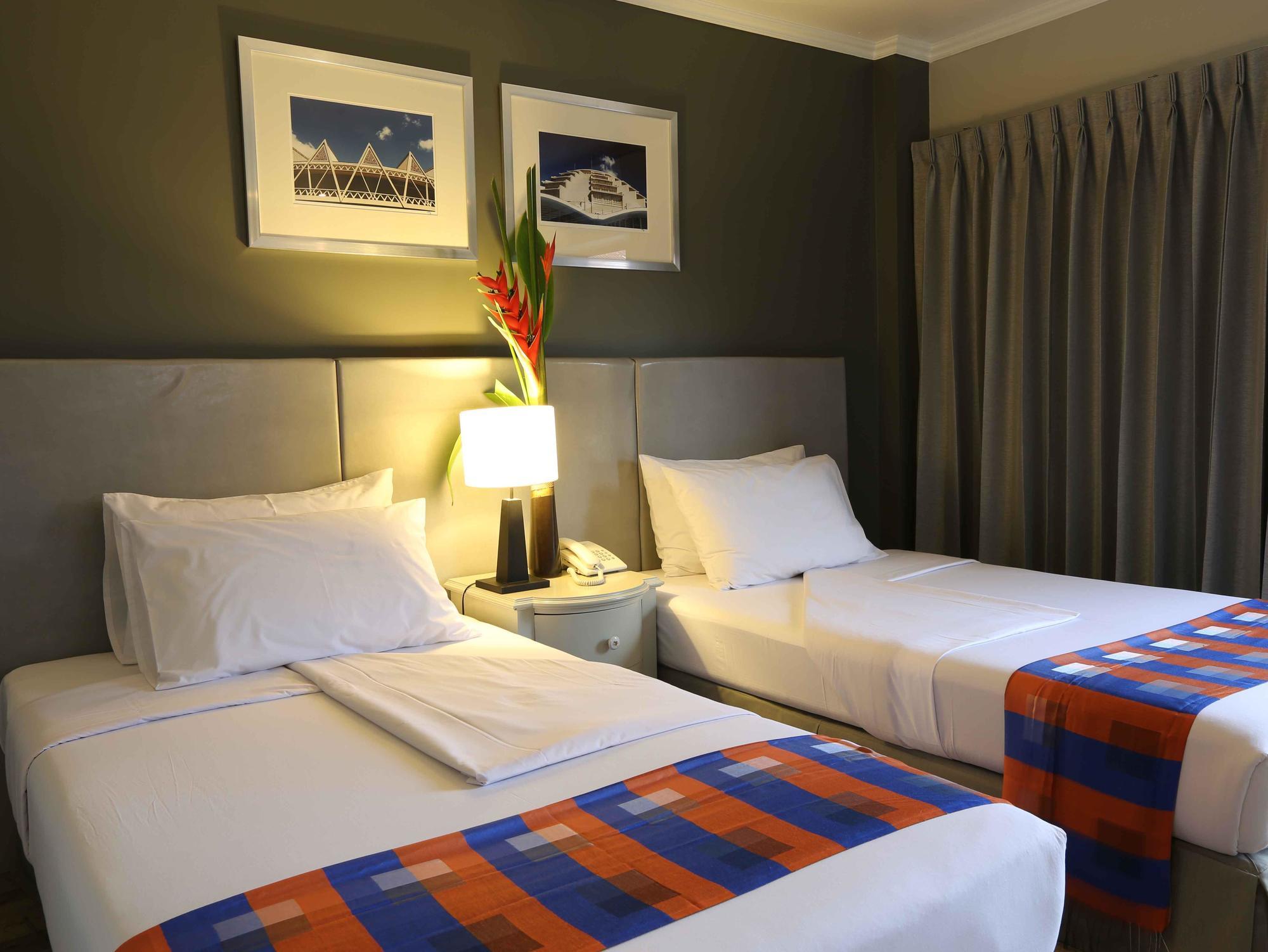 Hotel The Regent Park à Phnom Penh Extérieur photo