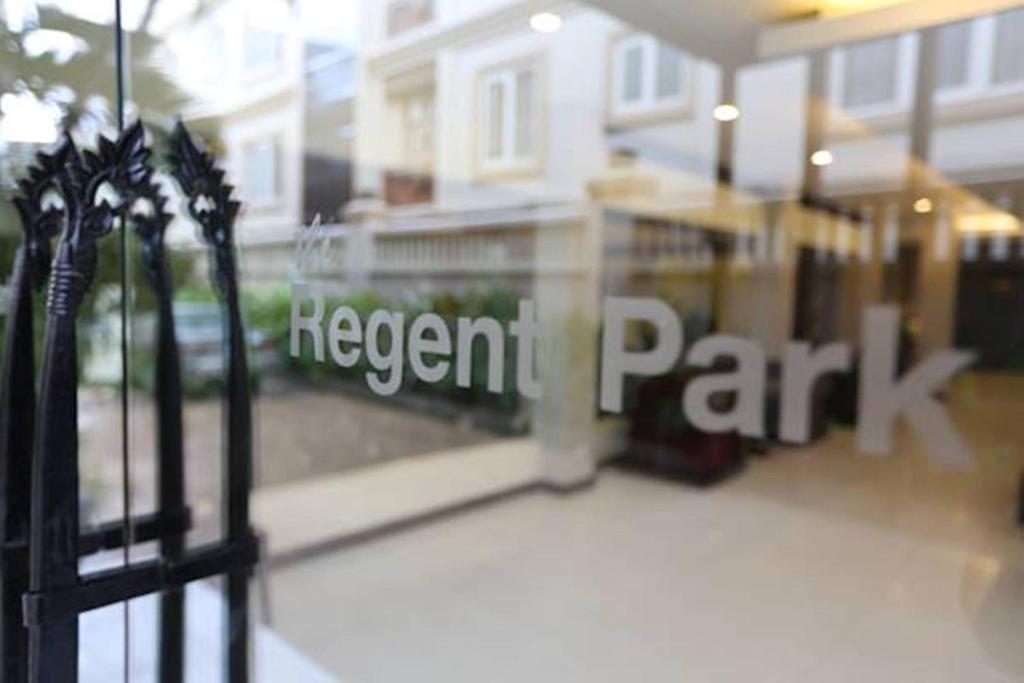 Hotel The Regent Park à Phnom Penh Extérieur photo