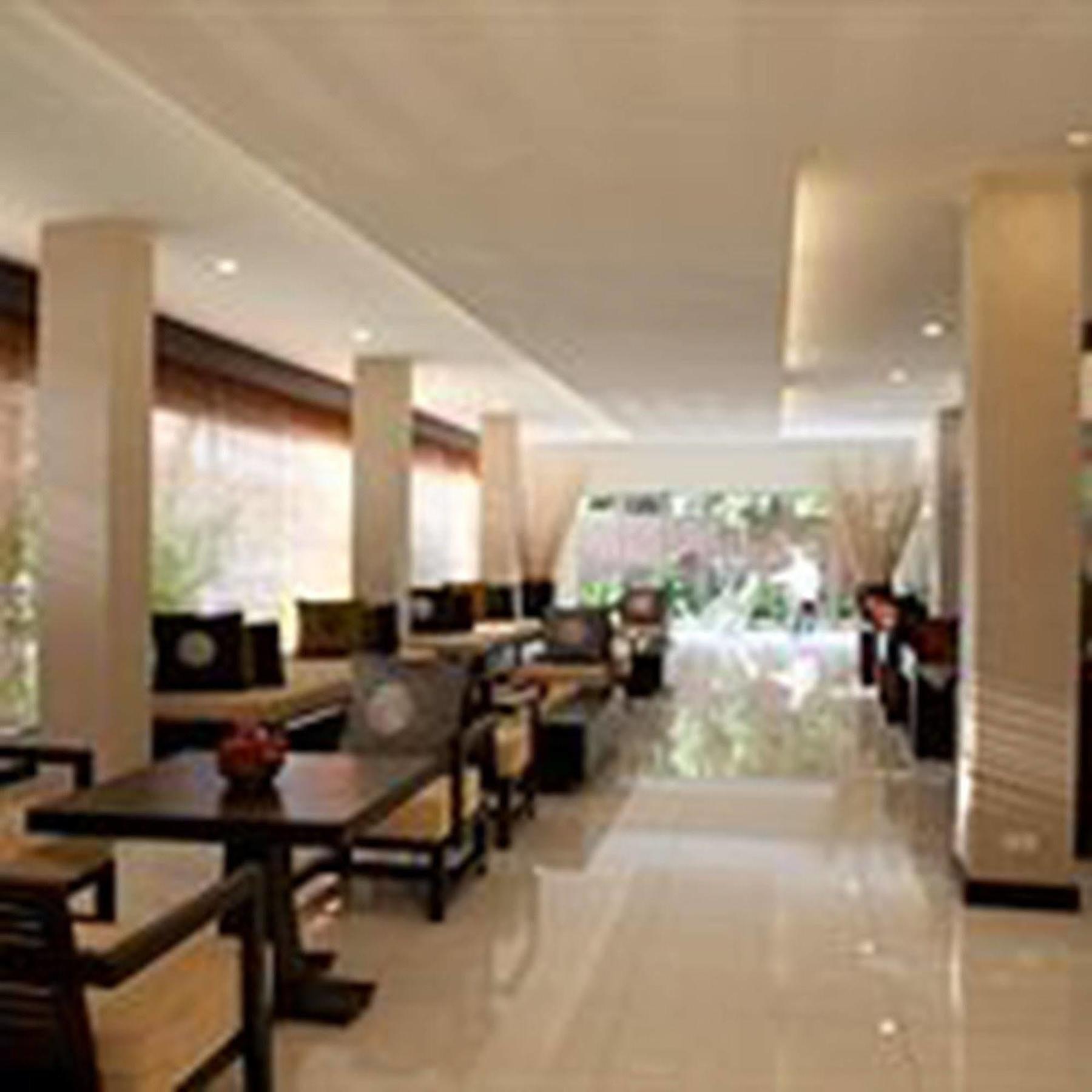 Hotel The Regent Park à Phnom Penh Extérieur photo